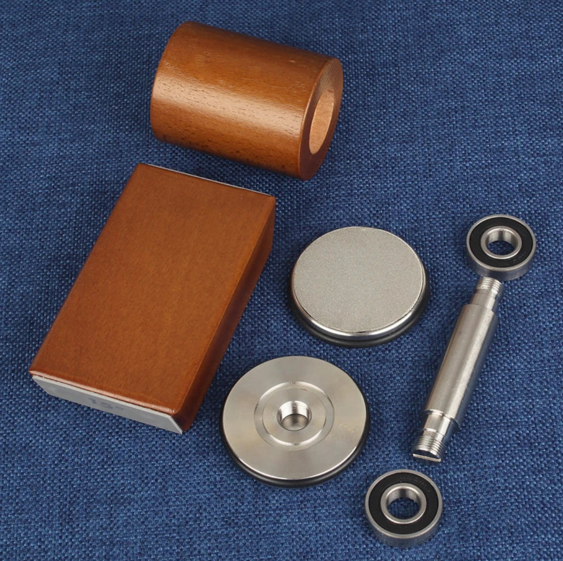 Modhouse™ Rolling Sharpener Knife